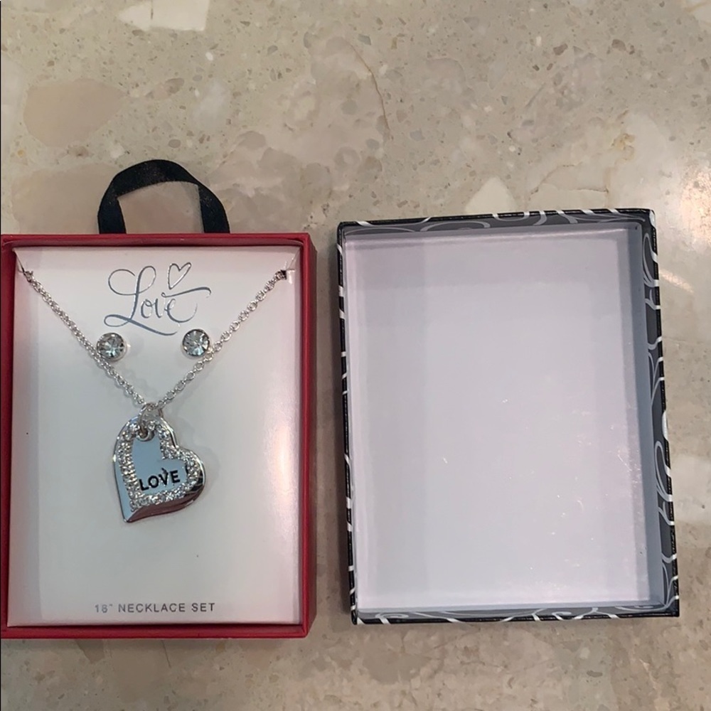 Necklace set - Picture 1 of 3